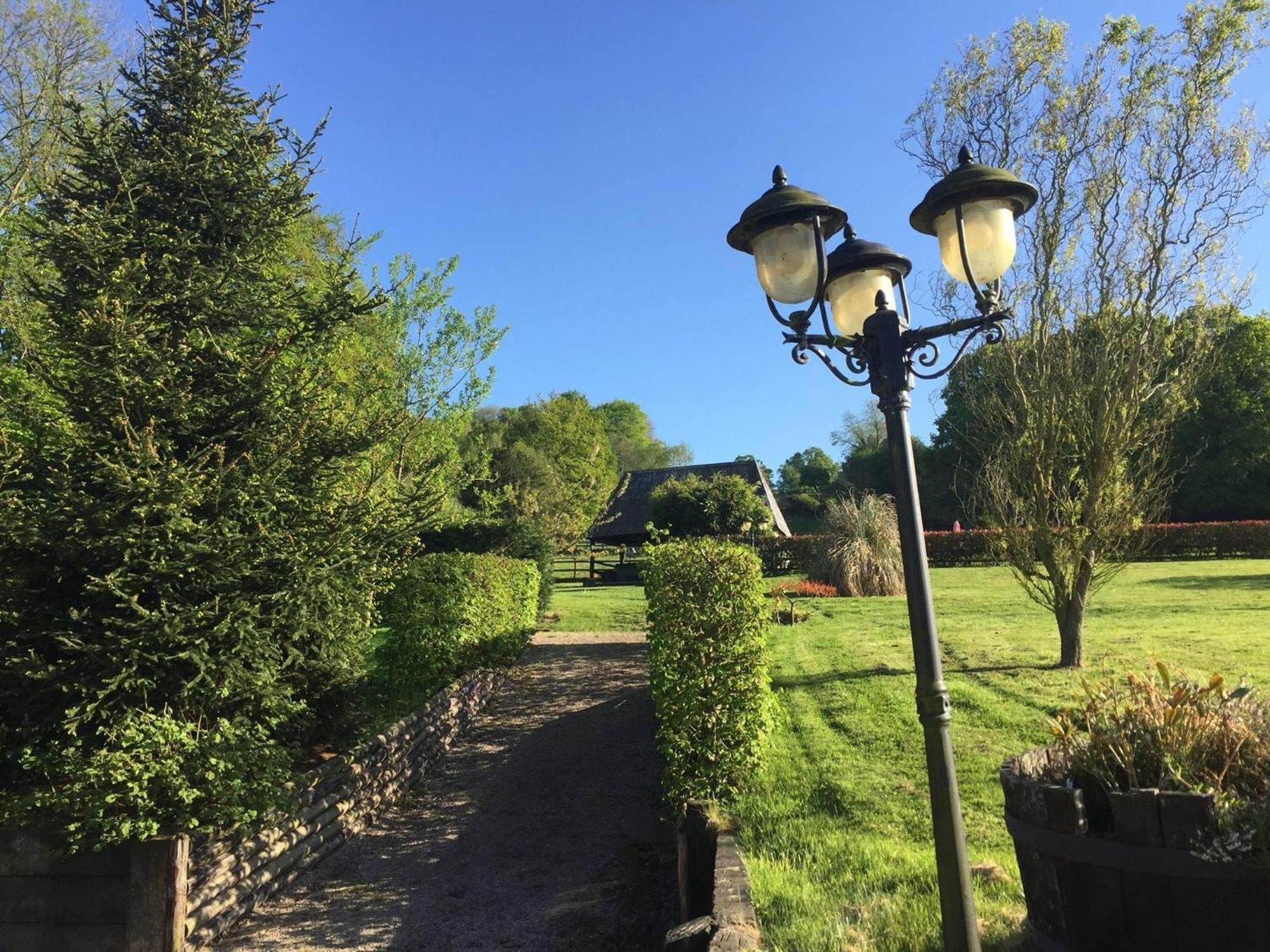 ManerbeLe Champ Des Possibles住宿加早餐旅馆 外观 照片